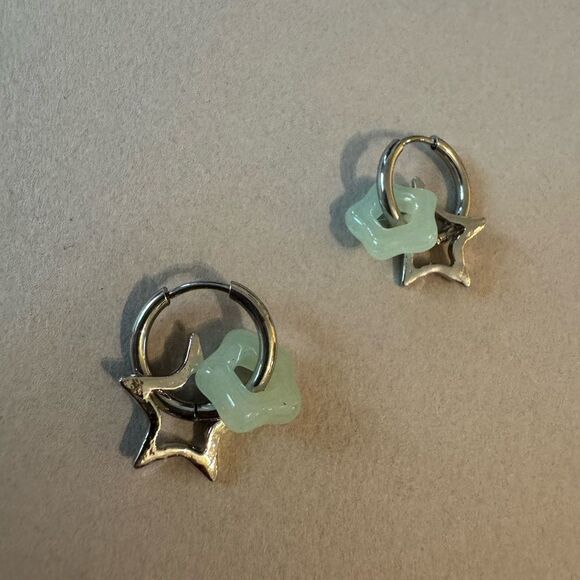 Star Hoop Earrings A1486 - Picture 4 of 4